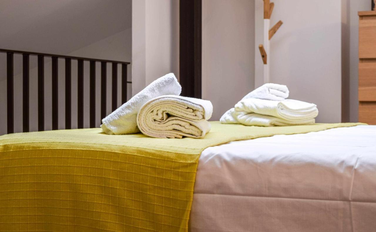 Loft Besalu Alojamiento Centrico Y Acogedor ภายนอก รูปภาพ